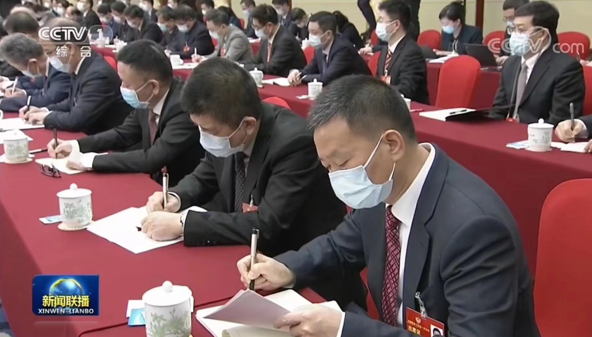四川新闻联播｜费功全委员：肩负社会责任 促进共同富裕